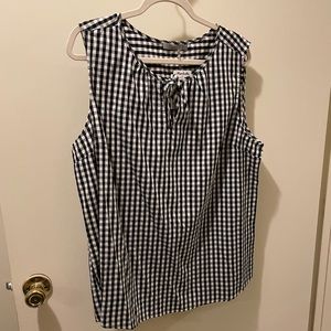 Gingham sleeveless blouse